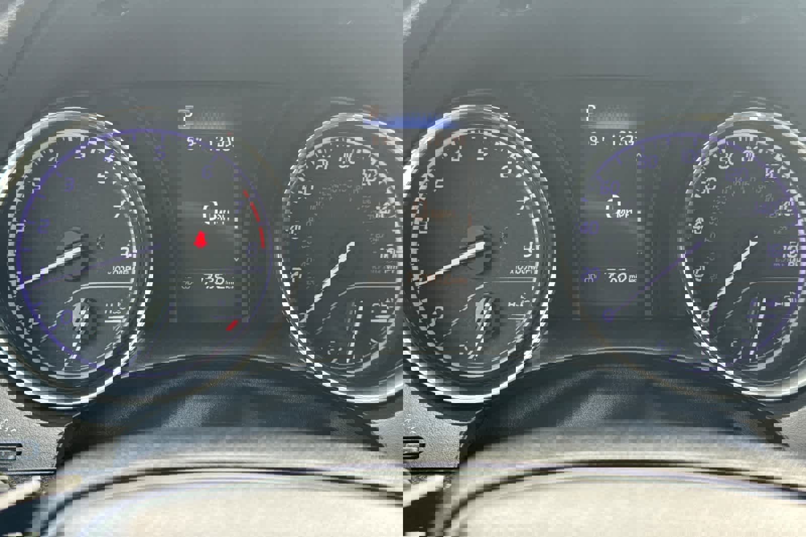 Used 2019 Toyota Camry SE w/ Carpet Mat Package image 25