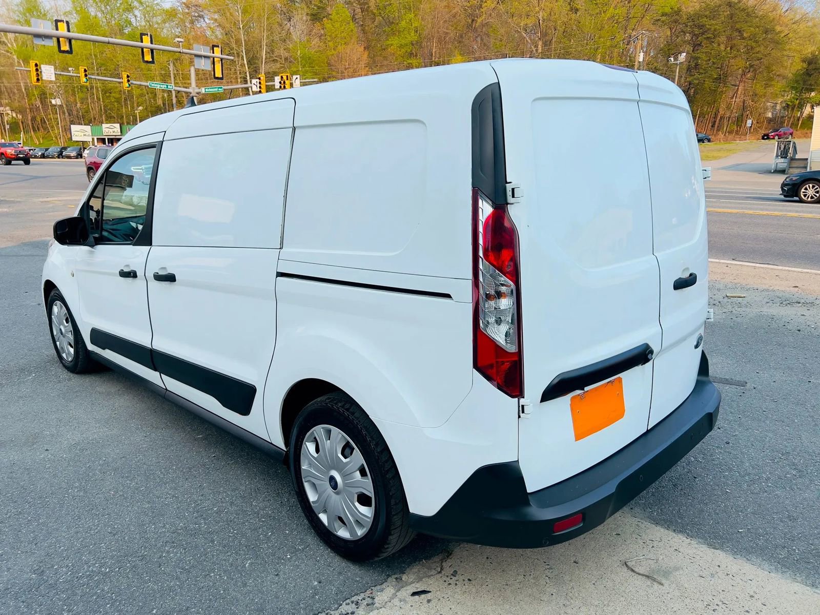 Used 2020 Ford Transit Connect XLT FWD image 6