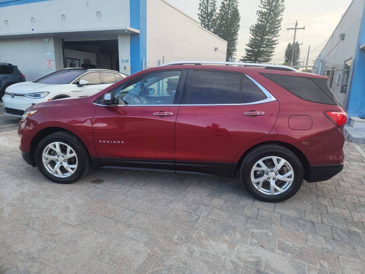 Used 2018 Chevrolet Equinox Premier AWD/4WD image 8