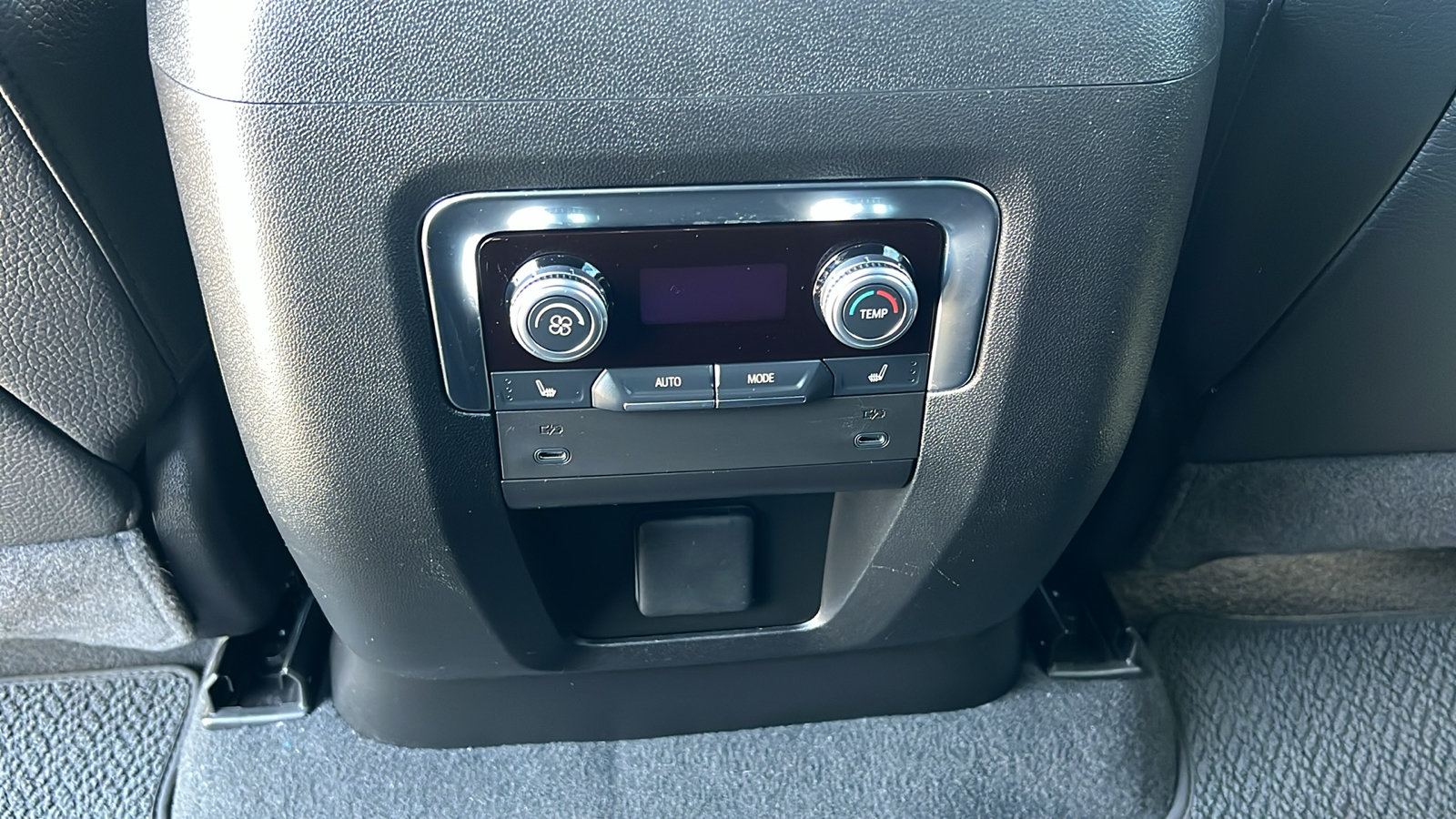 Certified 2025 GMC Yukon XL Denali AWD/4WD image 19