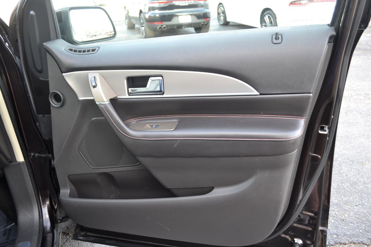 Used 2015 Lincoln MKX AWD w/ Equipment Group 102A image 35