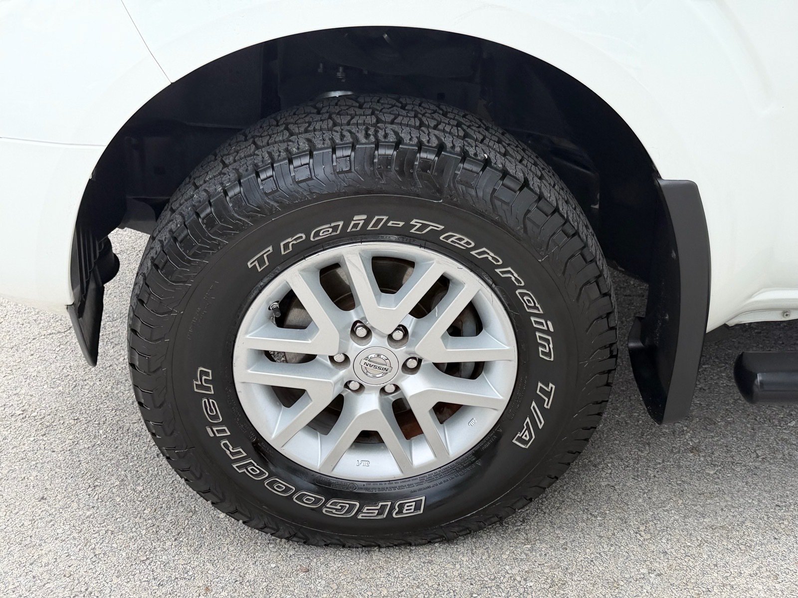 Used 2017 Nissan Frontier SV w/ SV Value Truck Package RWD image 14