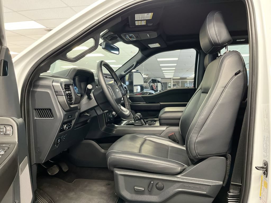 Used 2025 Ford F150 Lariat AWD/4WD image 14