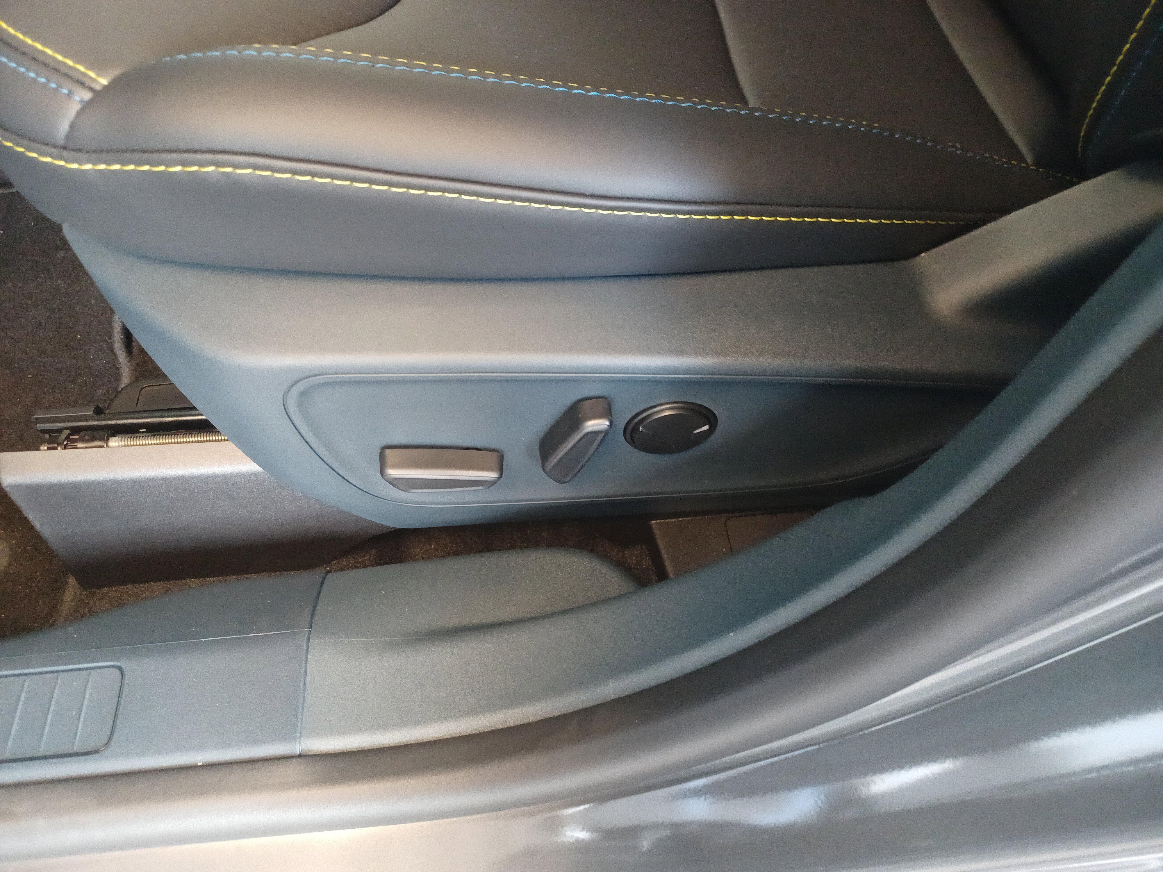 New 2025 Ford Maverick Lobo image 14