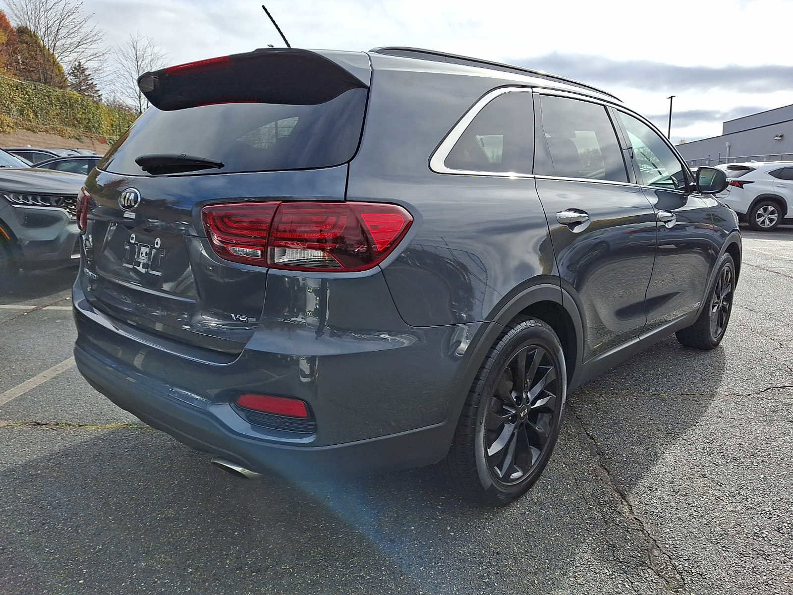 Used 2019 Kia Sorento S image 5