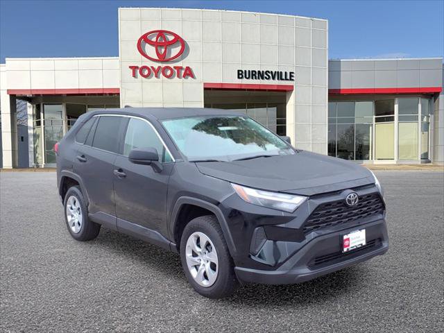 Certified 2025 Toyota RAV4 LE AWD/4WD image 1