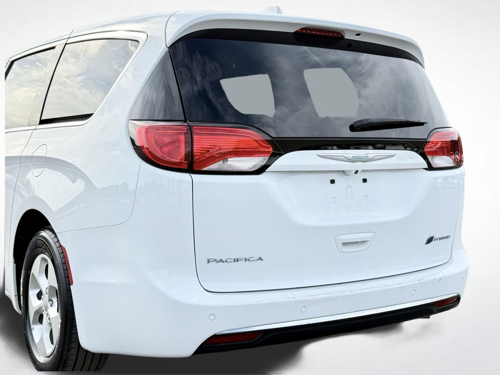Used 2018 Chrysler Pacifica Touring Plus FWD image 5