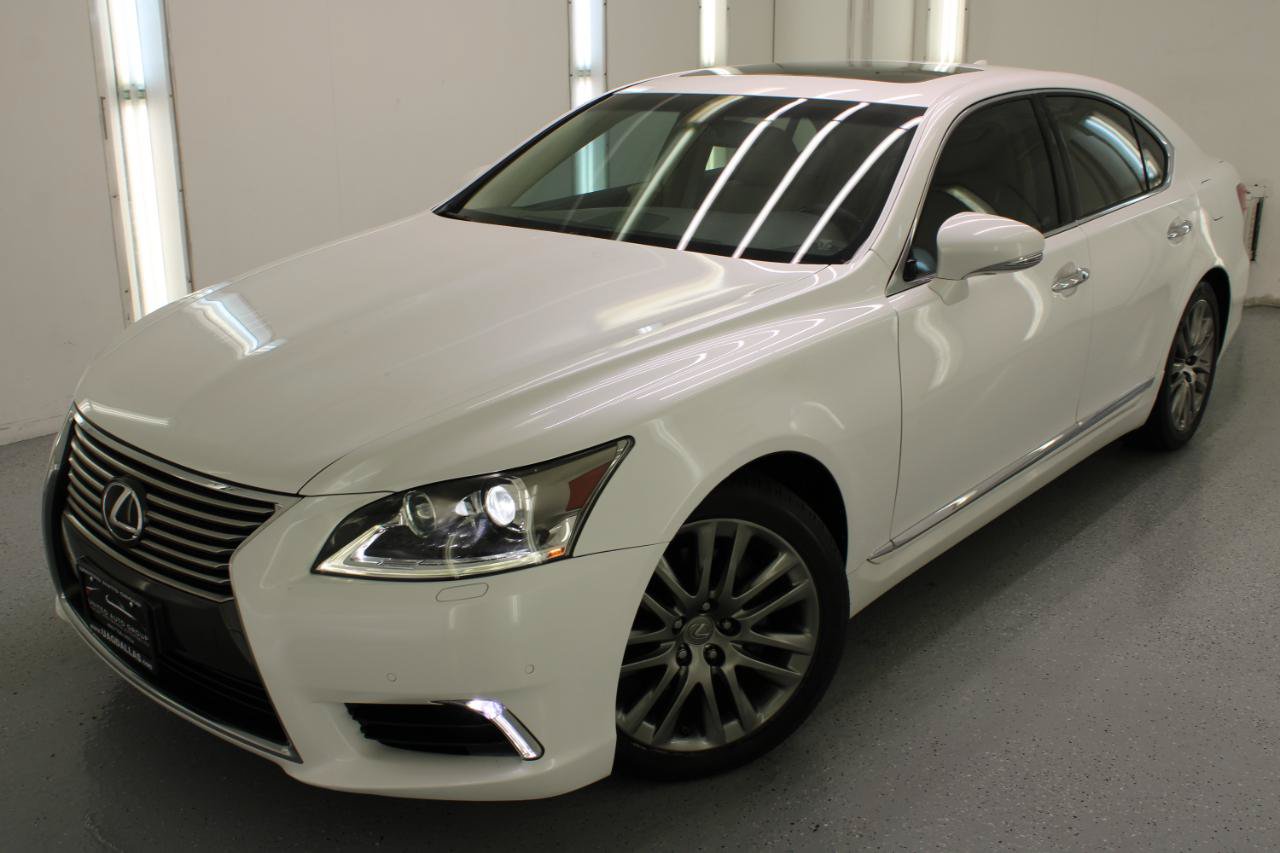 Used 2016 Lexus LS 460 w/ Comfort Package RWD image 28