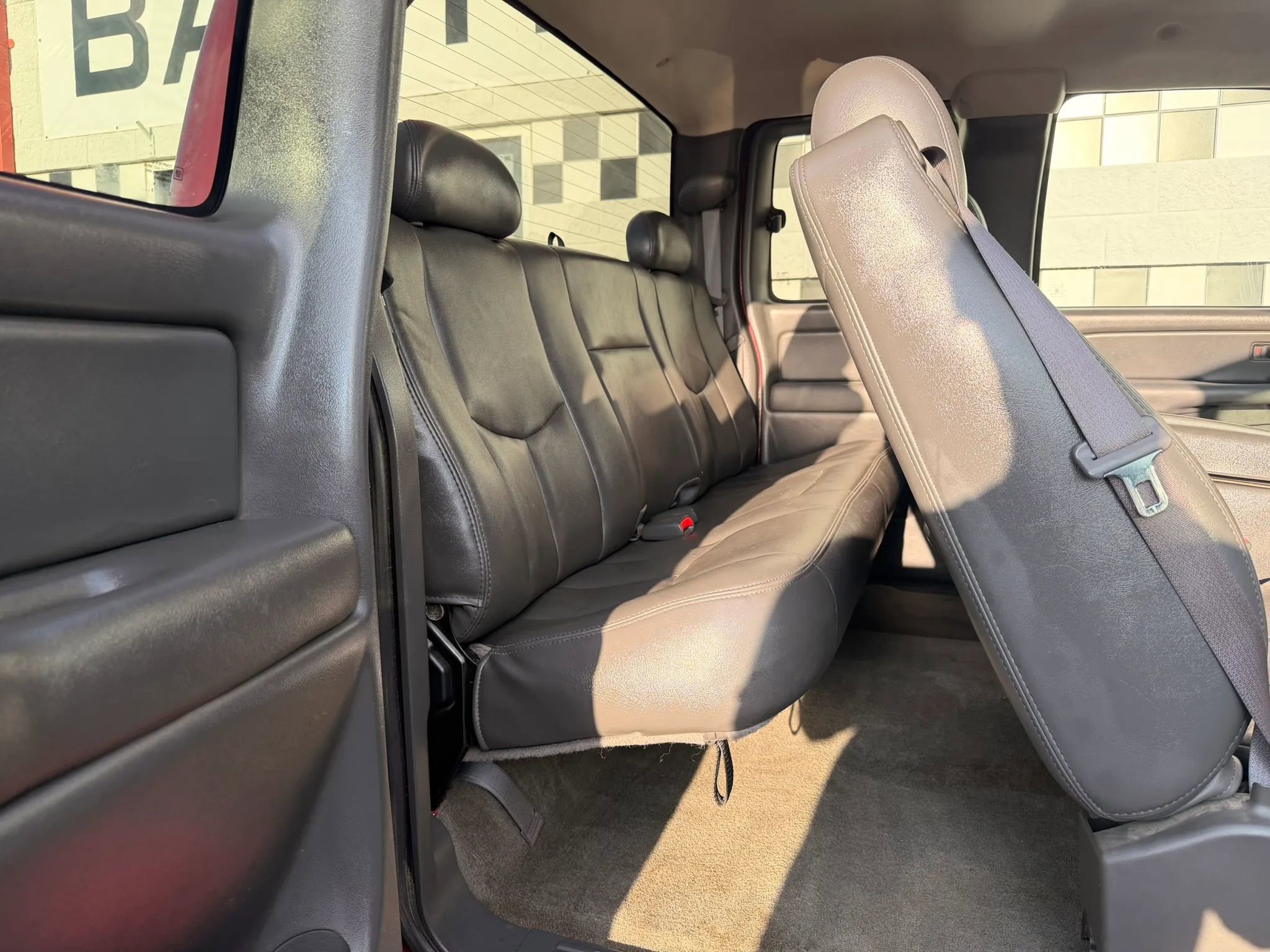 Used 2004 Chevrolet Silverado 1500 LT w/ Light Duty Power Package image 23