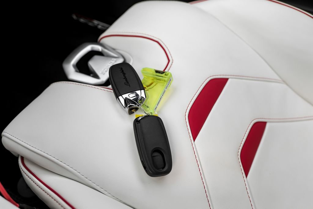 Used 2023 Lamborghini Huracan EVO image 54