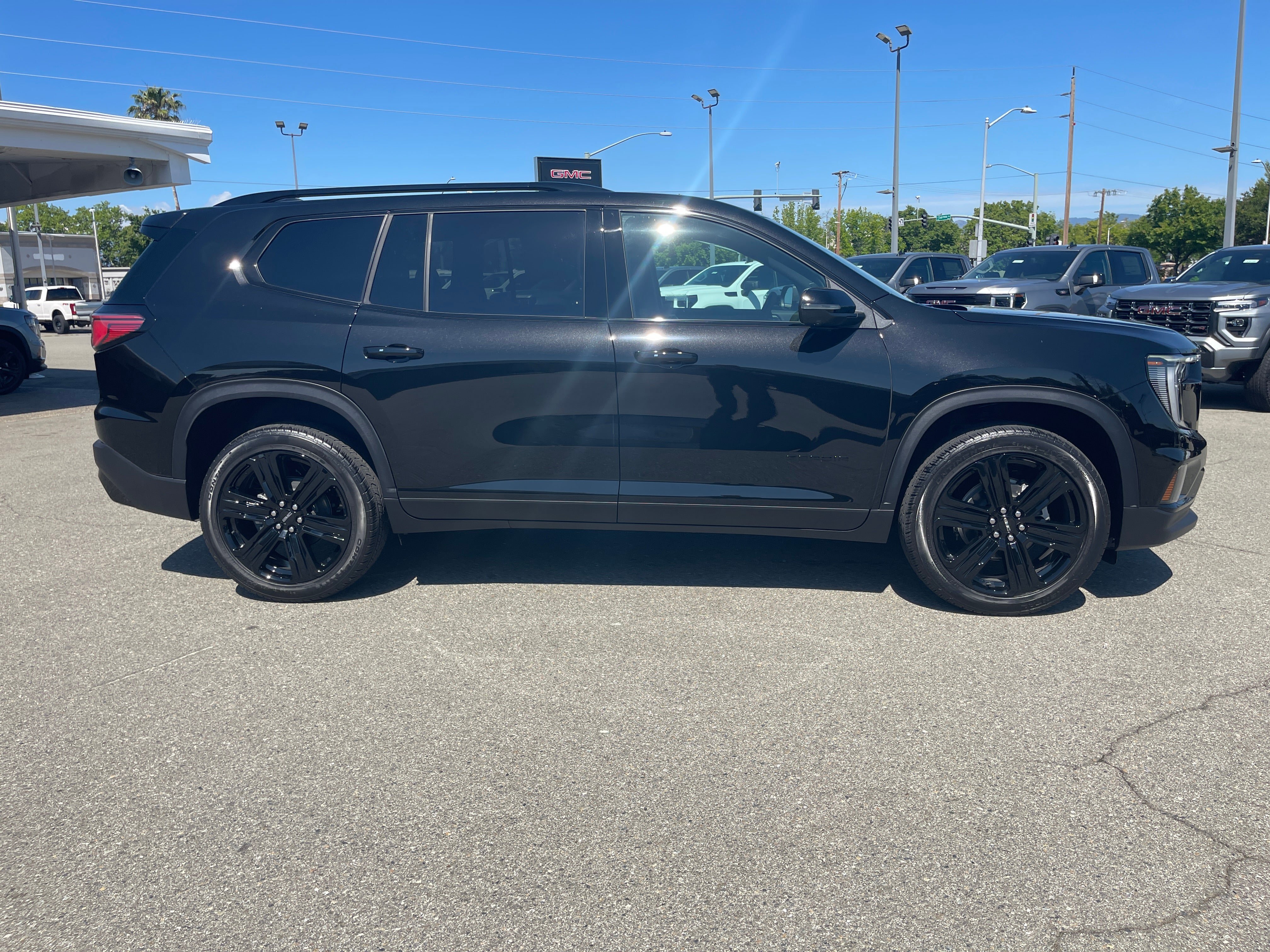New 2026 GMC Acadia Elevation w/ Black Edition AWD/4WD image 4