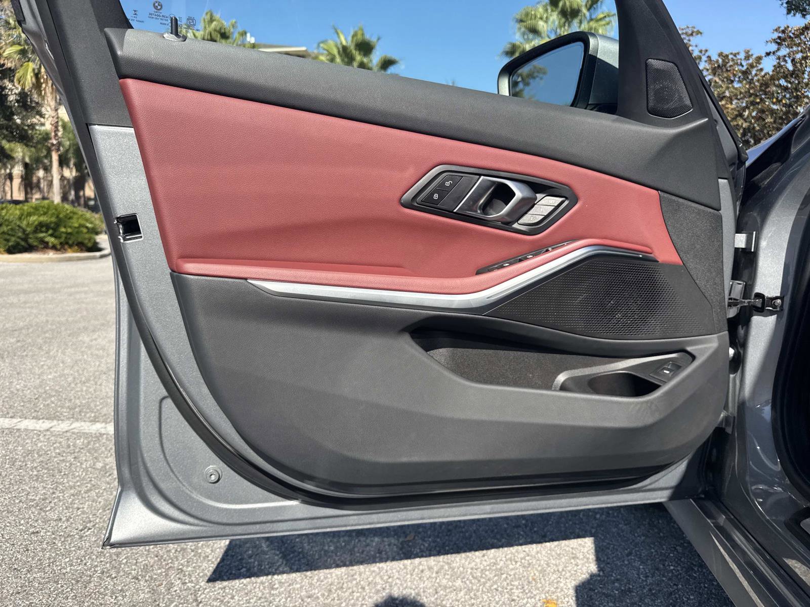 Certified 2025 BMW 330i Sedan w/ Premium Package image 17