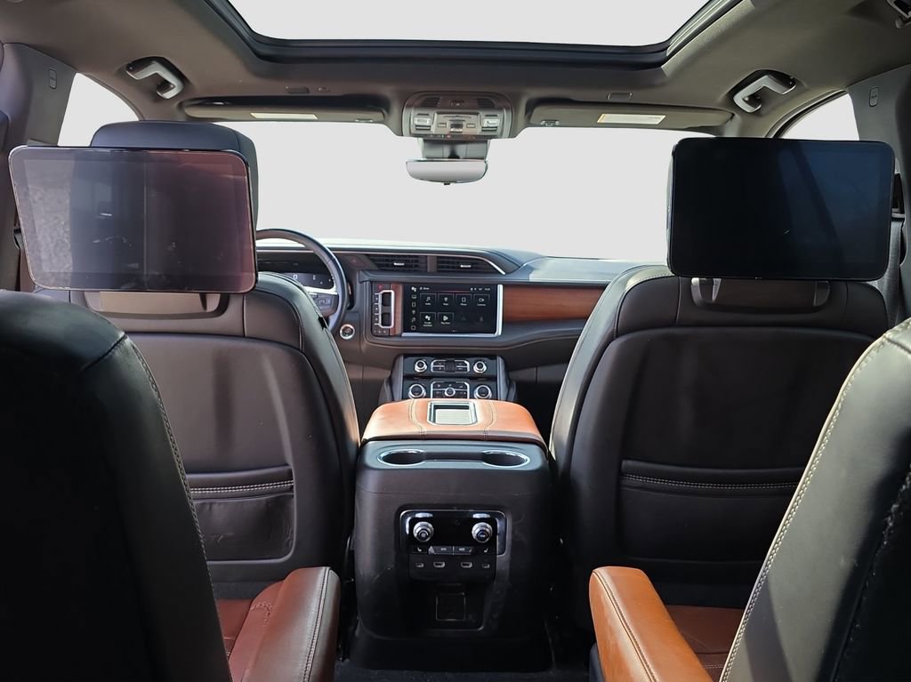 Used 2023 GMC Yukon Denali Ultimate image 12