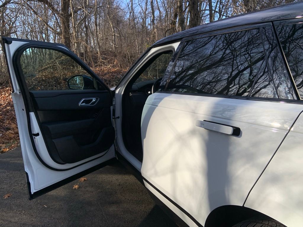 Certified 2026 Land Rover Range Rover Velar Dynamic SE image 10