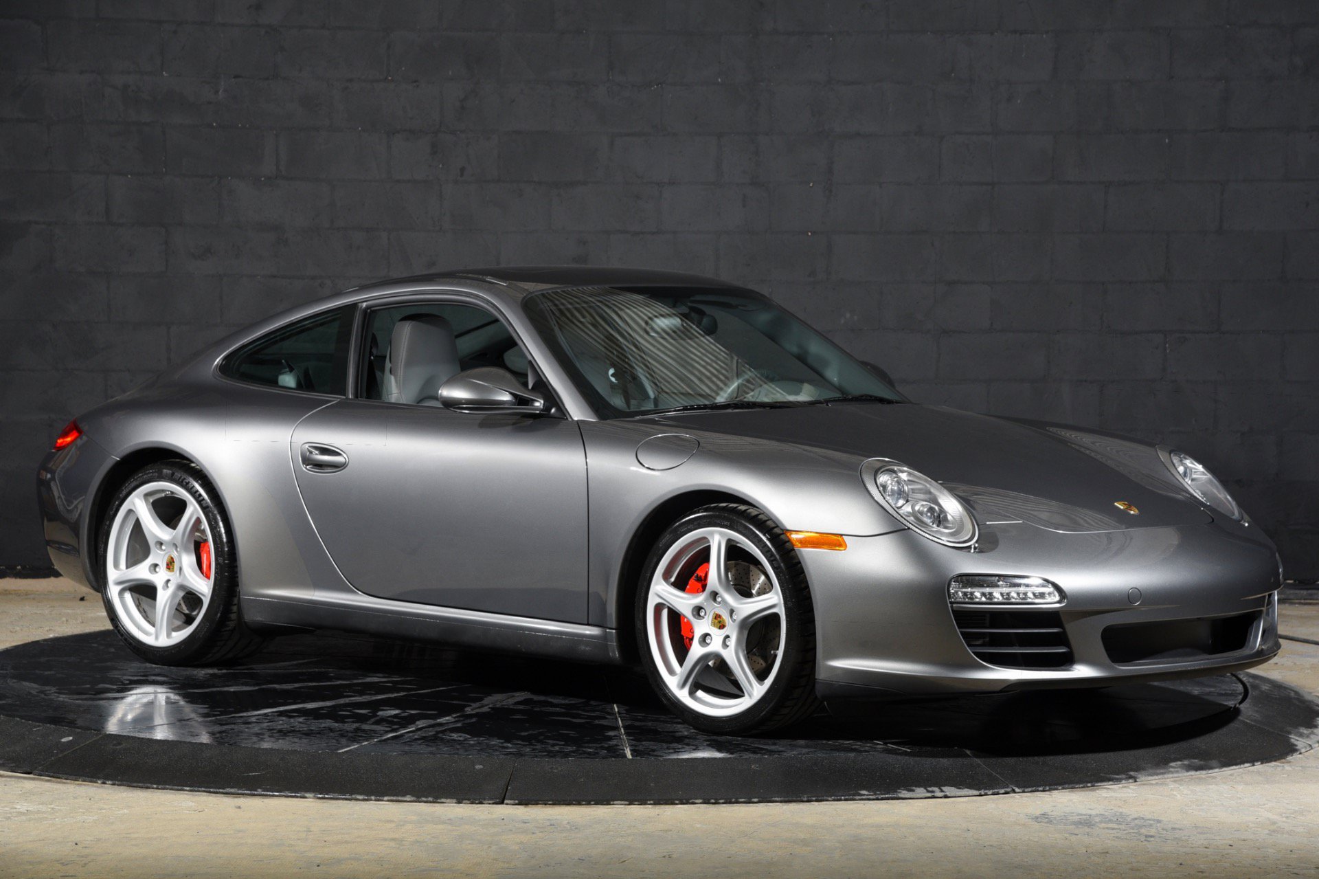 Used 2010 Porsche 911 Carrera S RWD image 7