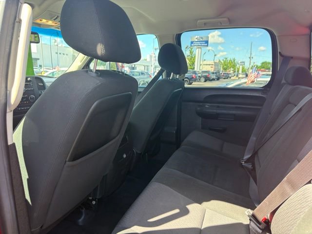 Used 2014 Chevrolet Silverado 2500 LT w/ Interior Plus Package AWD/4WD image 18