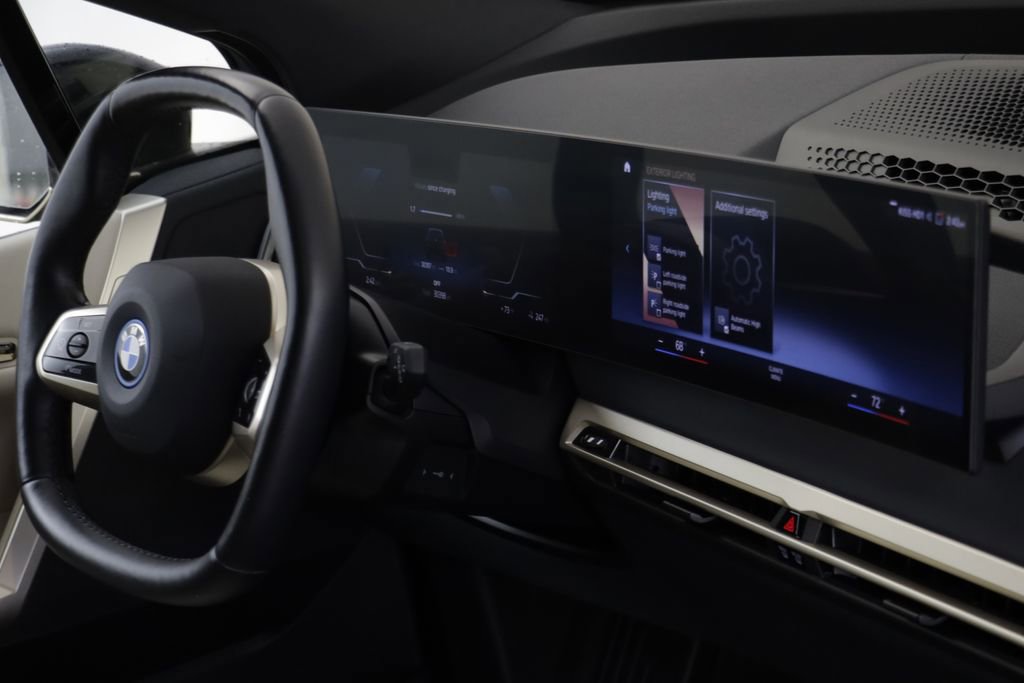 Certified 2023 BMW iX xDrive50 w/ Premium Package AWD/4WD image 22