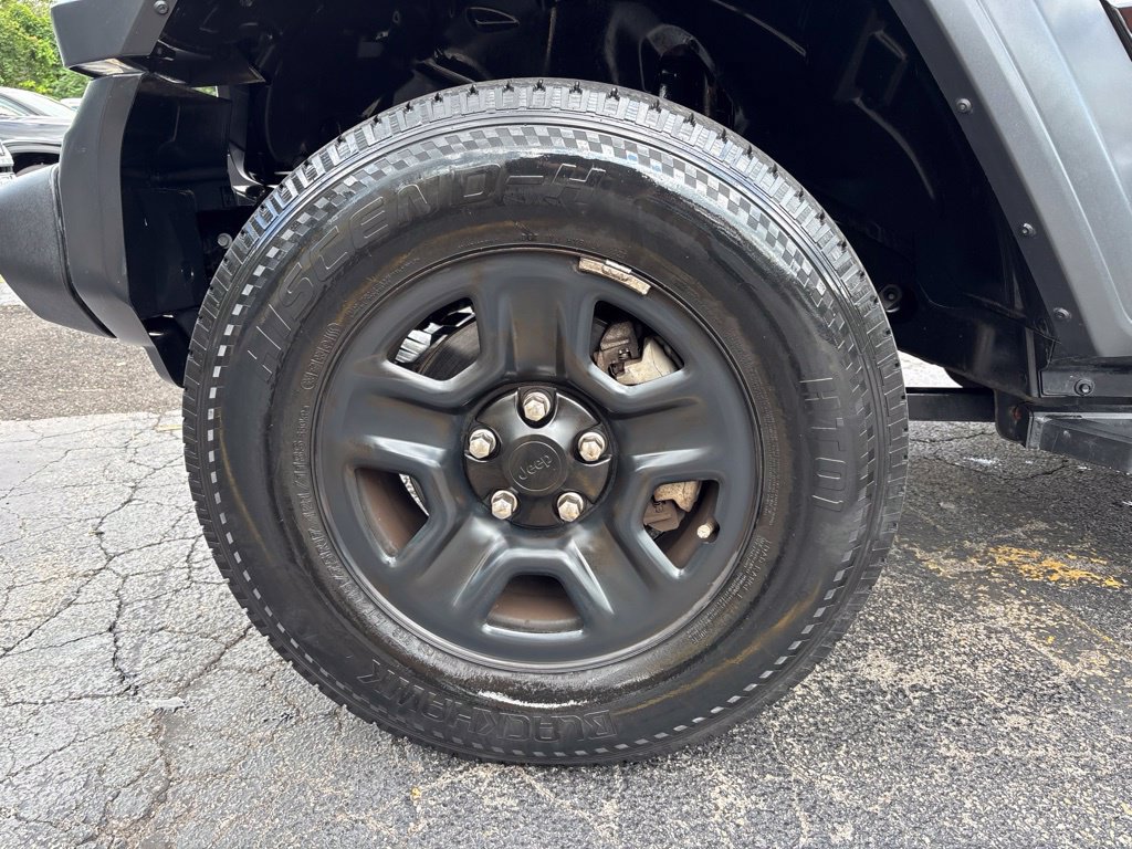 Used 2019 Jeep Wrangler Sport AWD/4WD image 9
