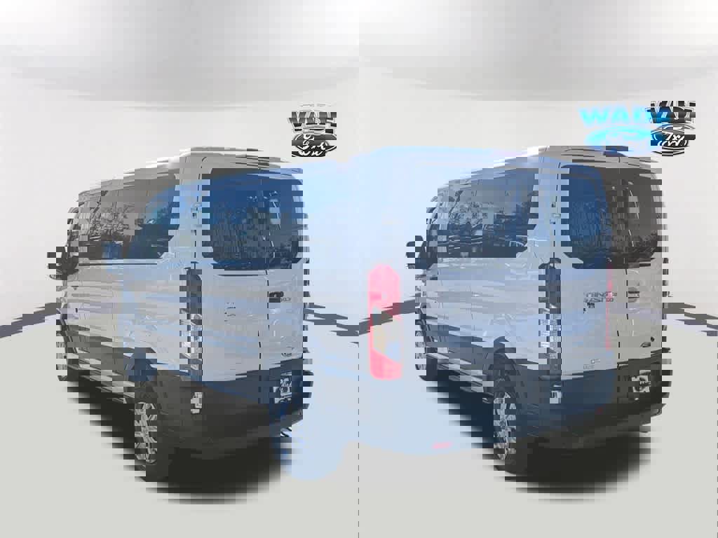 Used 2023 Ford Transit 350 XLT image 7