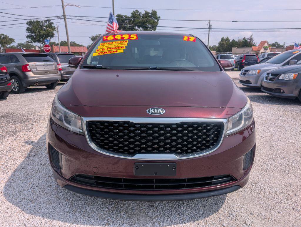 Used 2017 Kia Sedona LX FWD image 2
