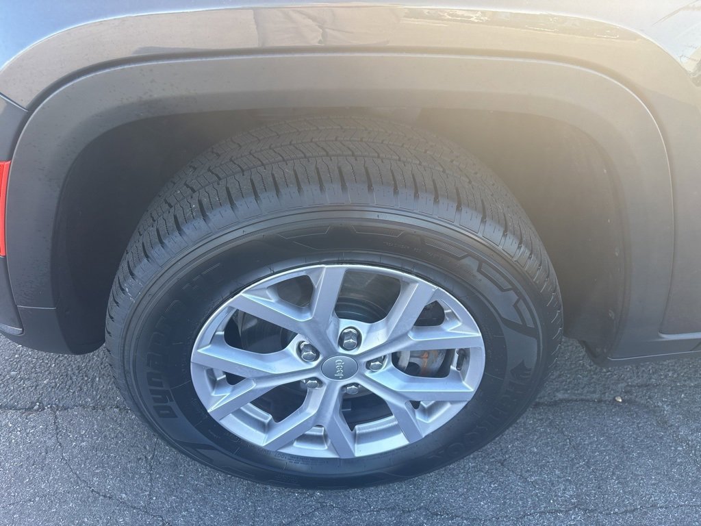 Used 2022 Jeep Grand Cherokee L Limited image 8