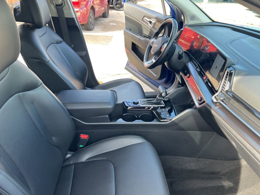 Certified 2025 Kia Sportage EX image 20