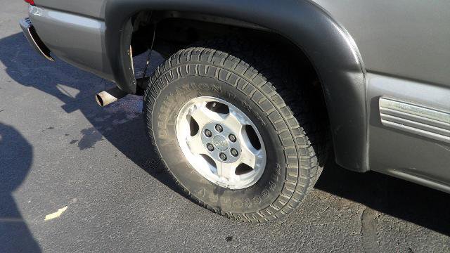 Used 2002 Chevrolet Silverado 1500 LS w/ Heavy Duty Suspension Pkg image 10