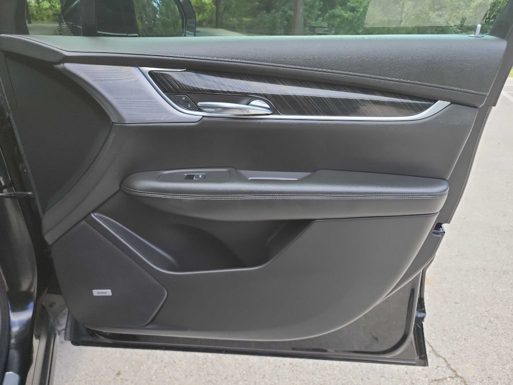 Used 2020 Cadillac XT6 Premium Luxury FWD image 41