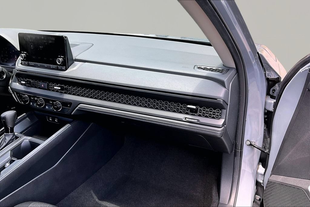 Certified 2025 Honda Accord SE image 18