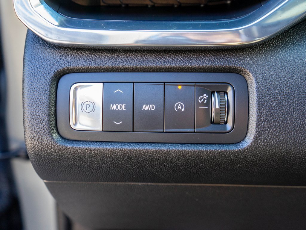 Used 2024 GMC Acadia Denali w/ Super Cruise Package image 21