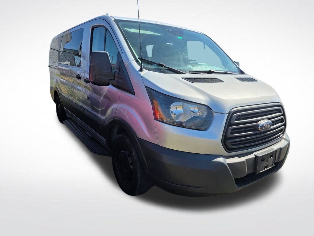 Used 2018 Ford Transit 150 XL RWD image 3