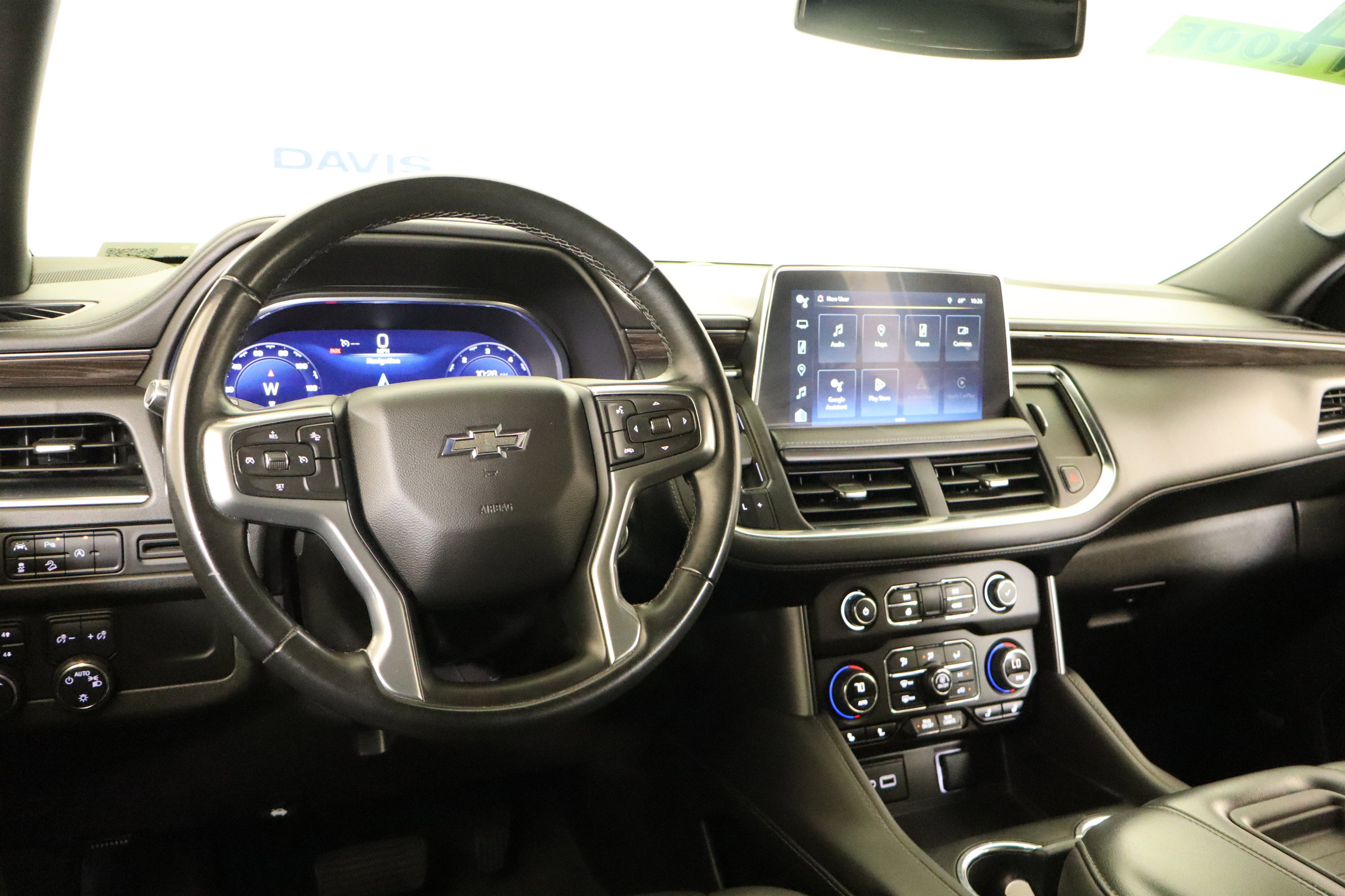 Used 2024 Chevrolet Suburban Z71 AWD/4WD image 17