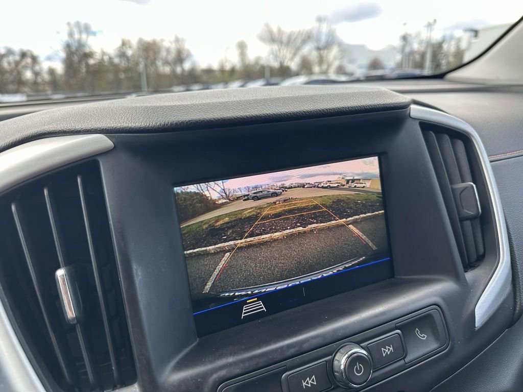 Used 2020 GMC Terrain SLE w/ Driver Convenience Package image 18