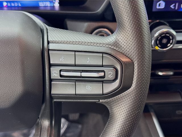 Used 2023 Chevrolet Colorado Trail Boss w/ Advanced Trailering Package AWD/4WD image 18