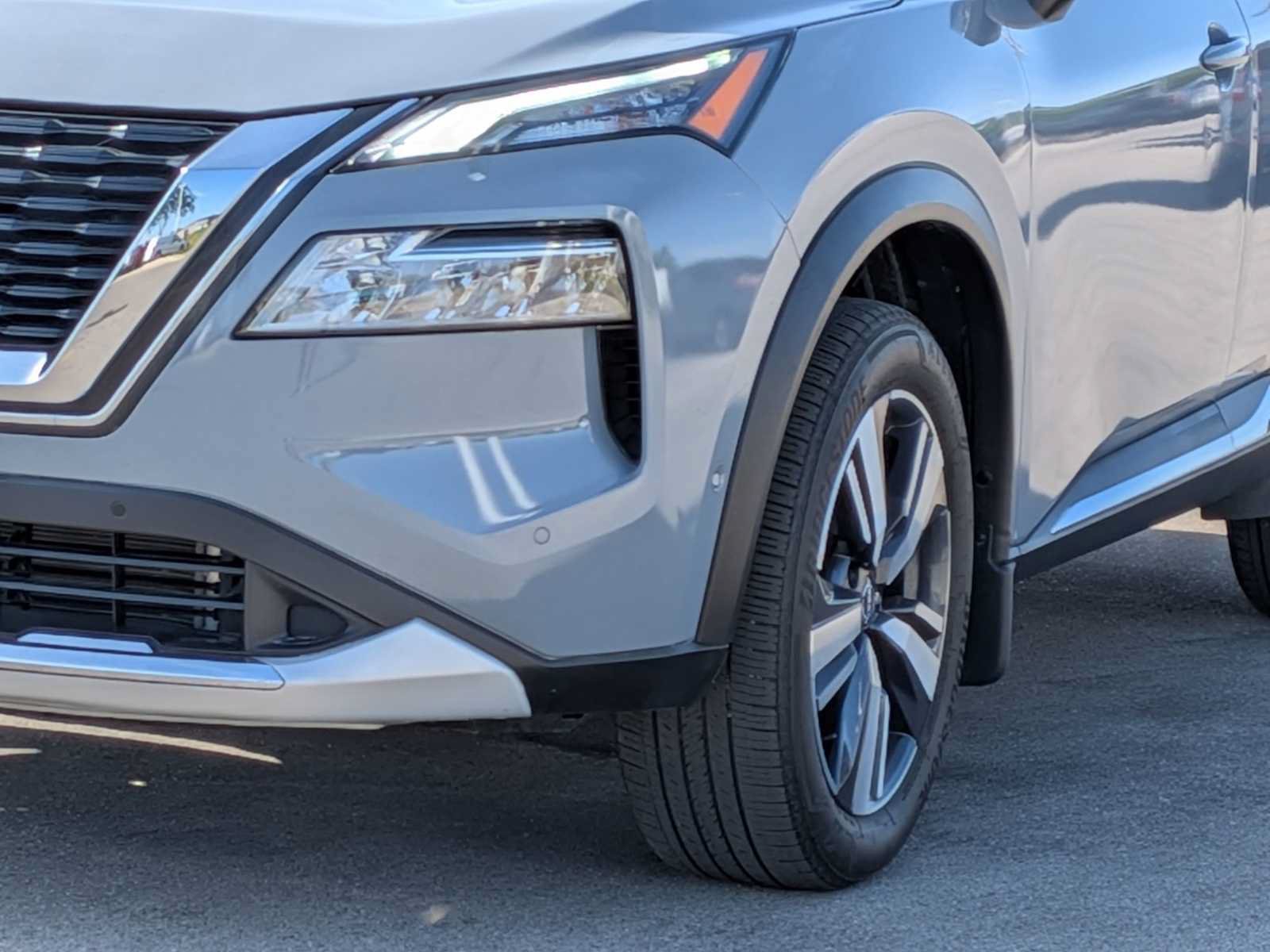 Used 2023 Nissan Rogue SL w/ SL Premium Package AWD/4WD image 10