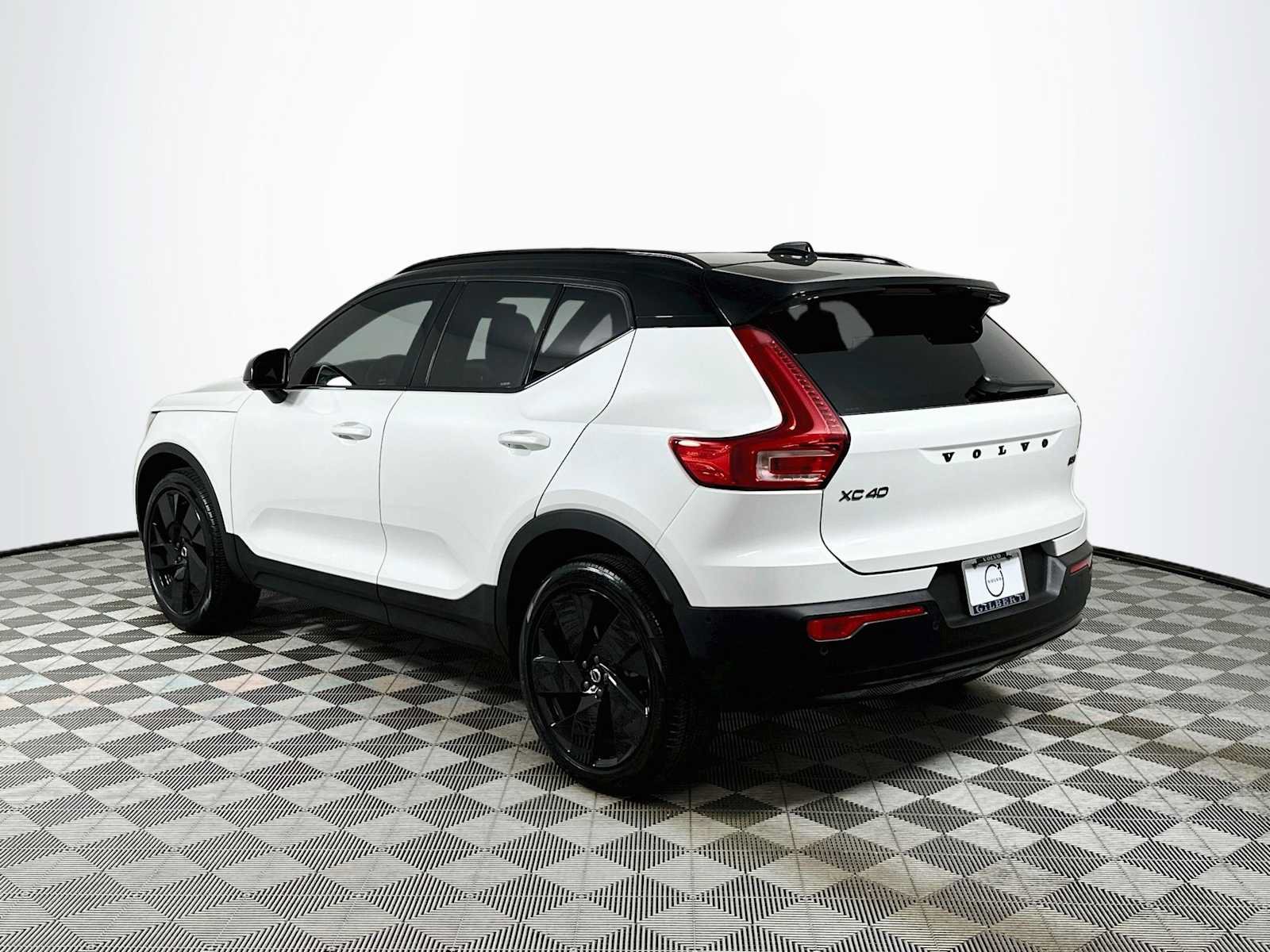 Used 2026 Volvo XC40 B5 Ultra w/ Climate Package AWD/4WD image 5