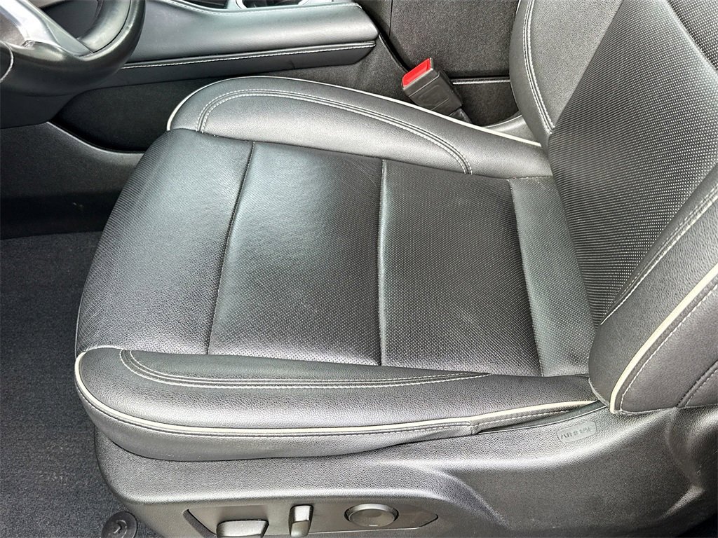 Used 2023 Chevrolet Suburban Premier image 20