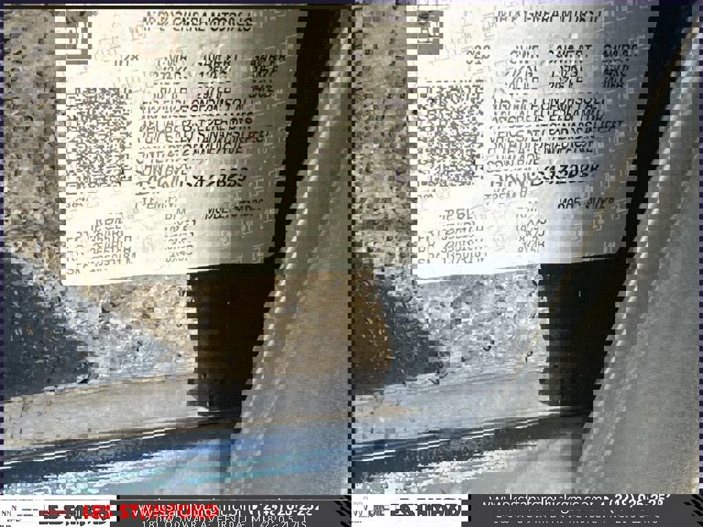 Used 2018 GMC Acadia SLT w/ LPO, Floor Liner Package image 19