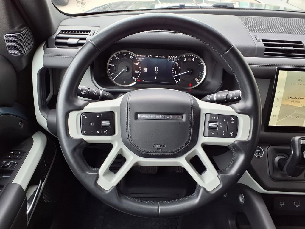 Used 2023 Land Rover Defender 110 SE image 16