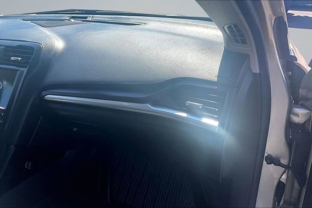 Used 2019 Ford Fusion Energi Titanium image 17