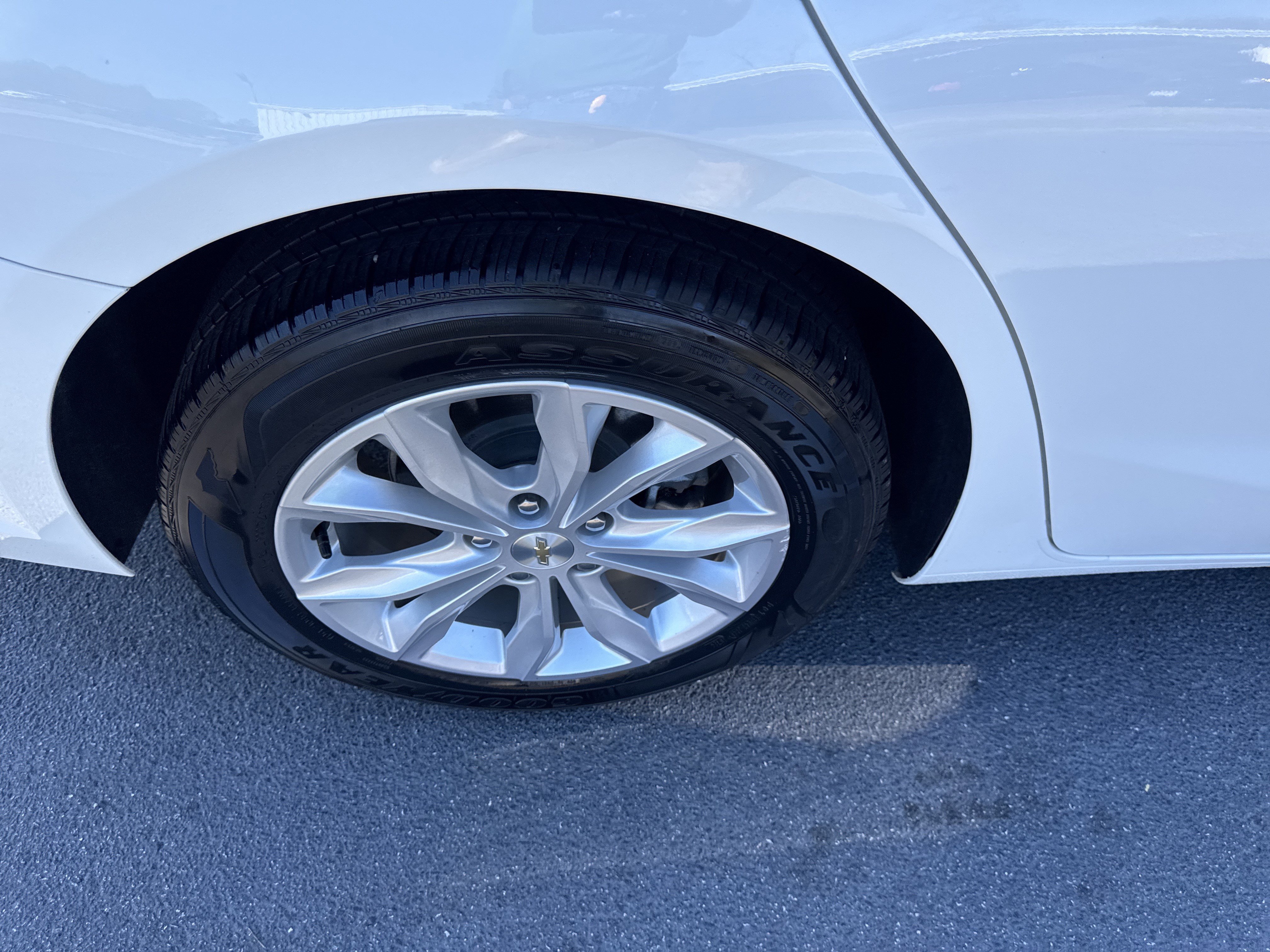 Used 2024 Chevrolet Malibu LT image 11