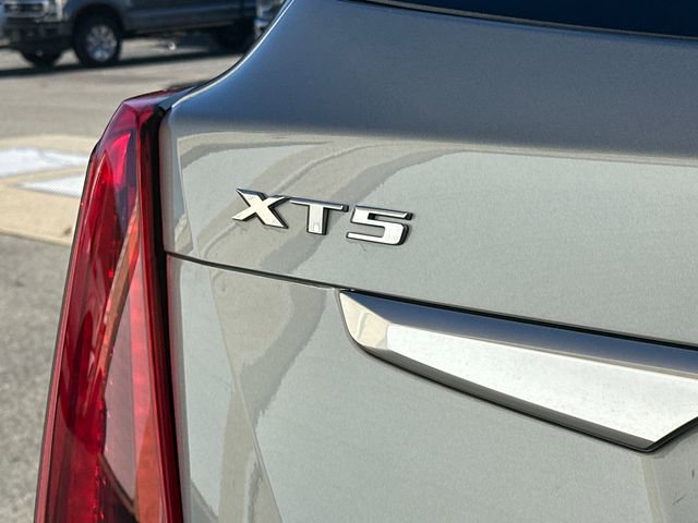 Used 2025 Cadillac XT5 Premium Luxury image 14