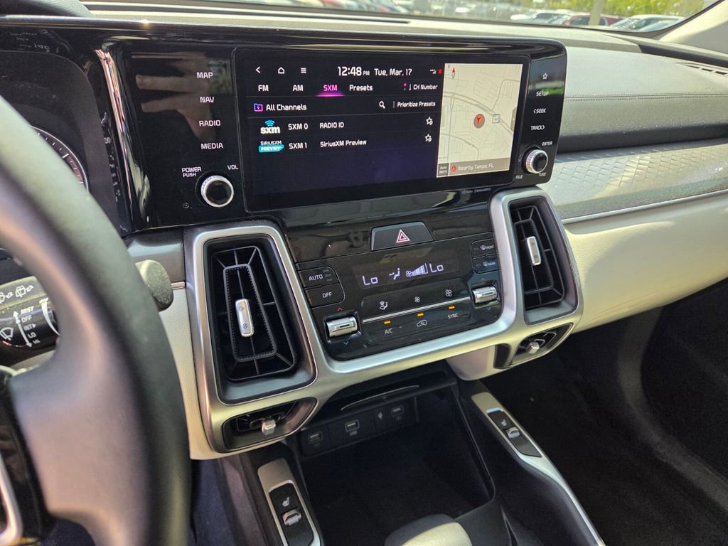 Used 2023 Kia Sorento S w/ Panoramic Sunroof Package image 24