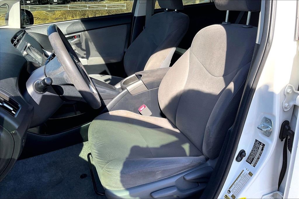 Used 2013 Toyota Prius Two image 28