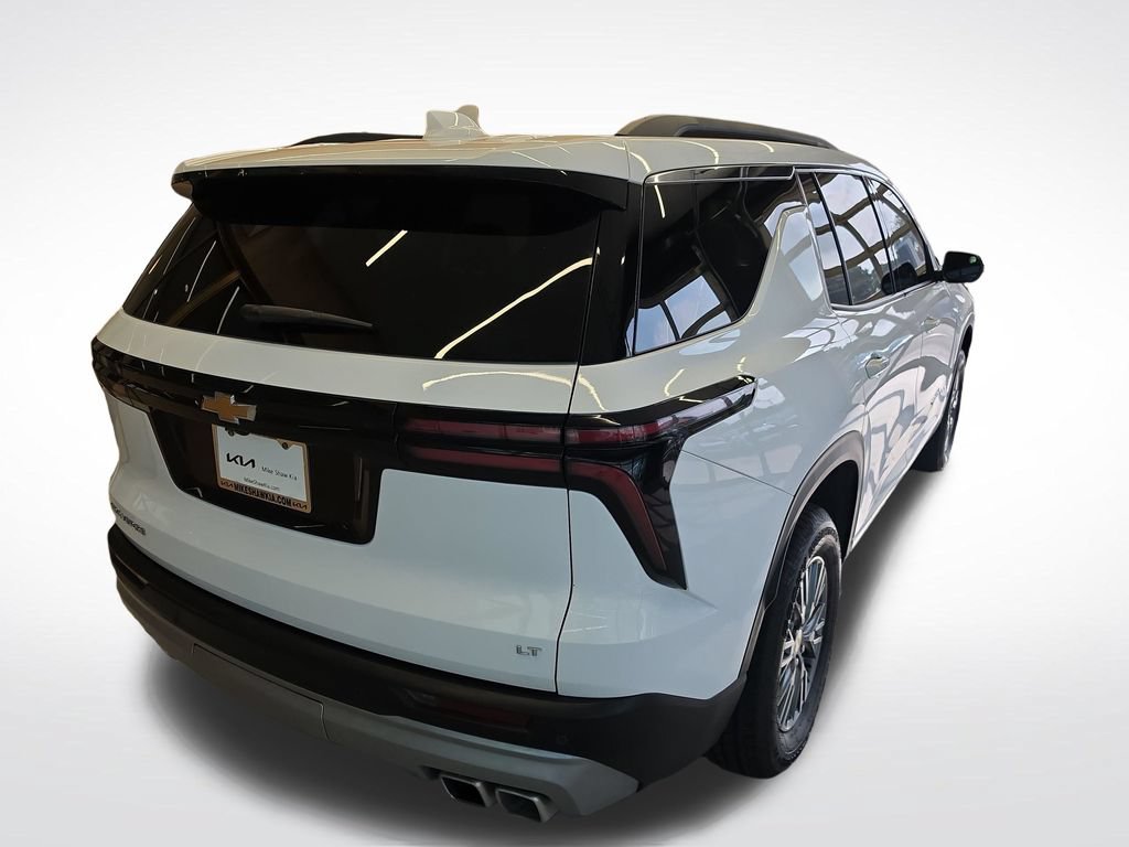 Used 2024 Chevrolet Traverse LT FWD image 7