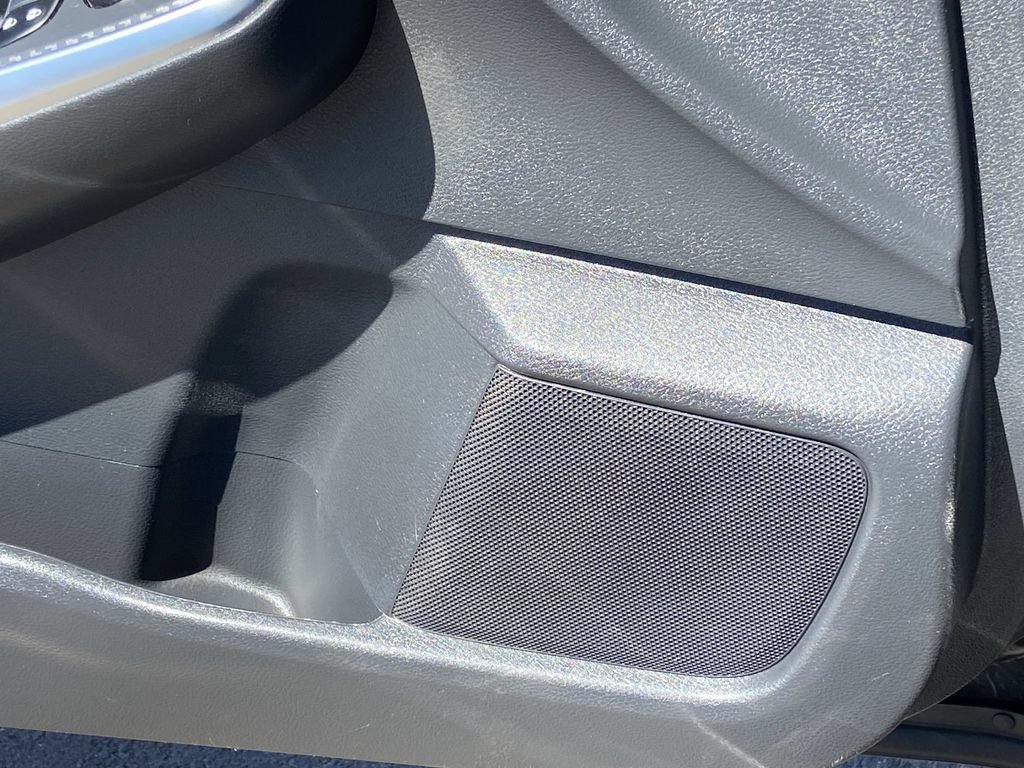 Used 2025 Nissan Sentra SR FWD image 19