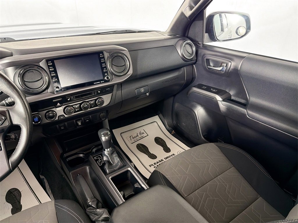 Used 2020 Toyota Tacoma TRD Sport image 21