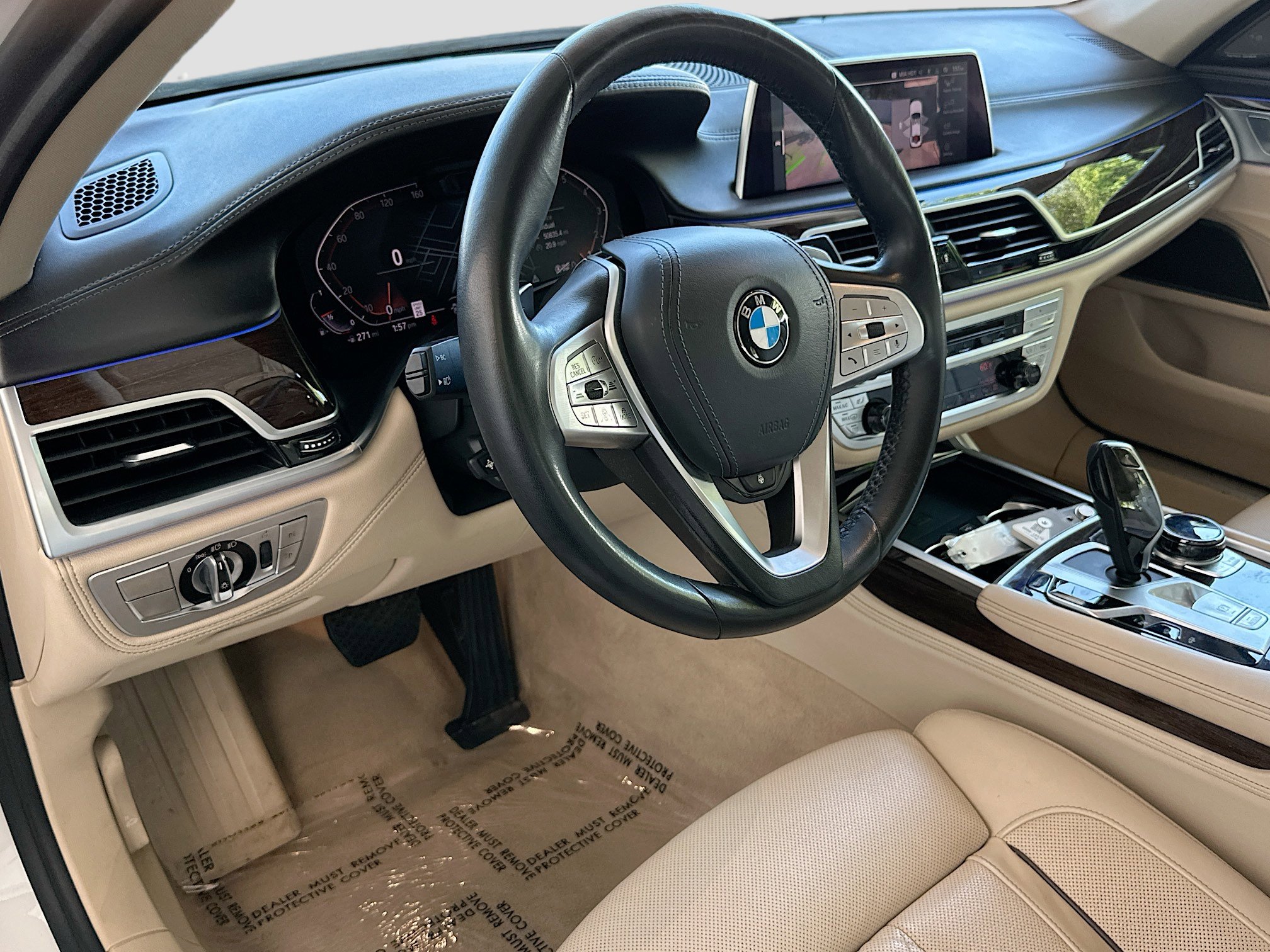 Used 2020 BMW 740i w/ Luxury Rear Seating Package RWD image 9