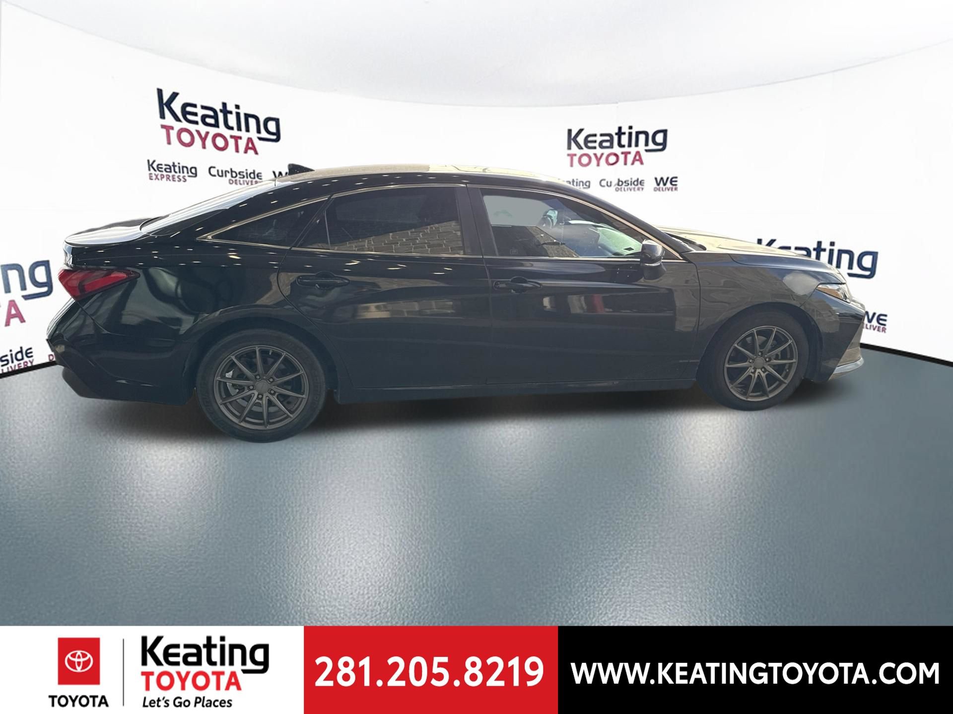 Used 2019 Toyota Avalon XLE w/ Moonroof Package FWD image 8