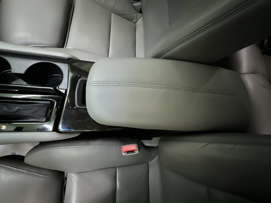Used 2013 Cadillac XTS Luxury w/ Driver Awareness Package FWD image 26